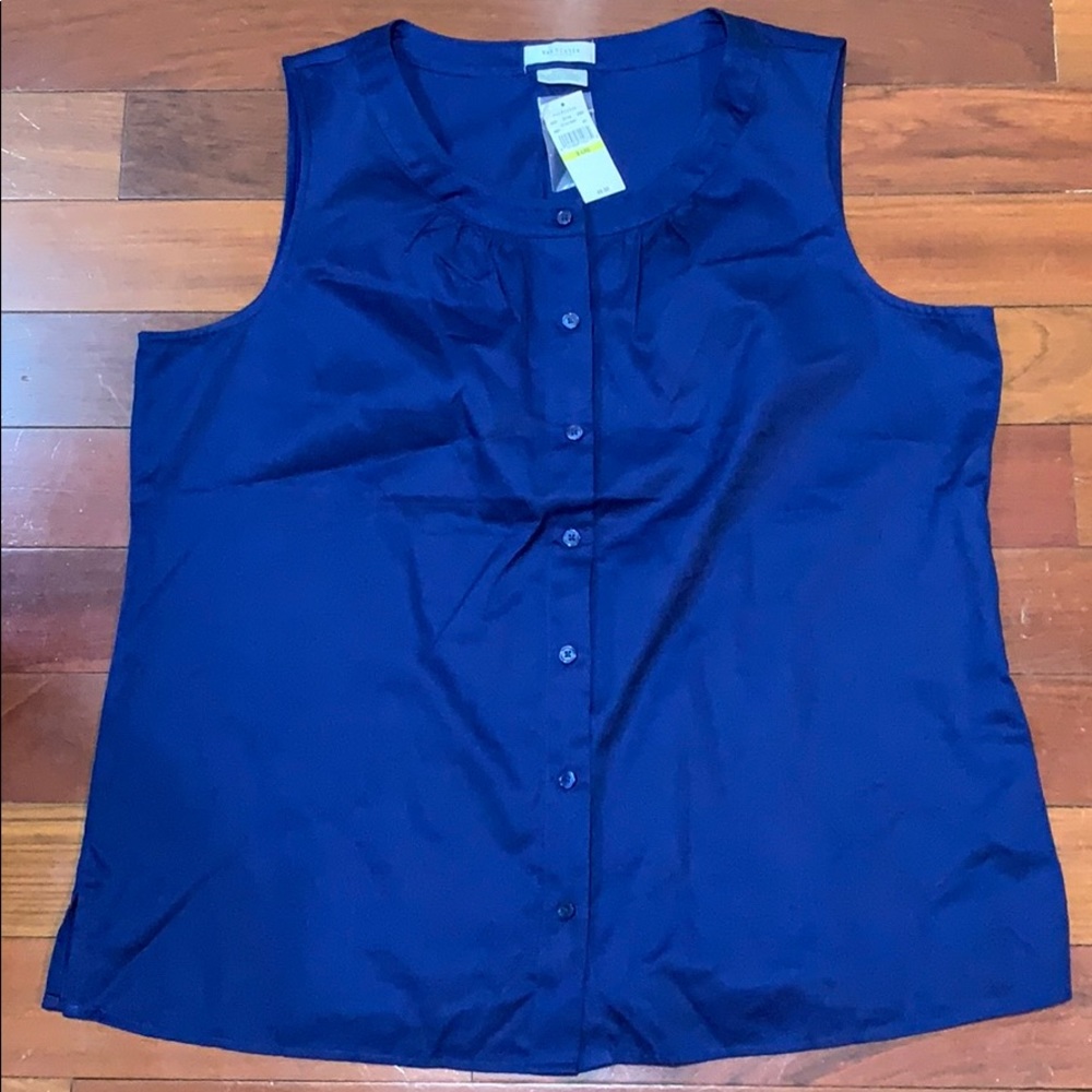 Women’s sleeveless blouse